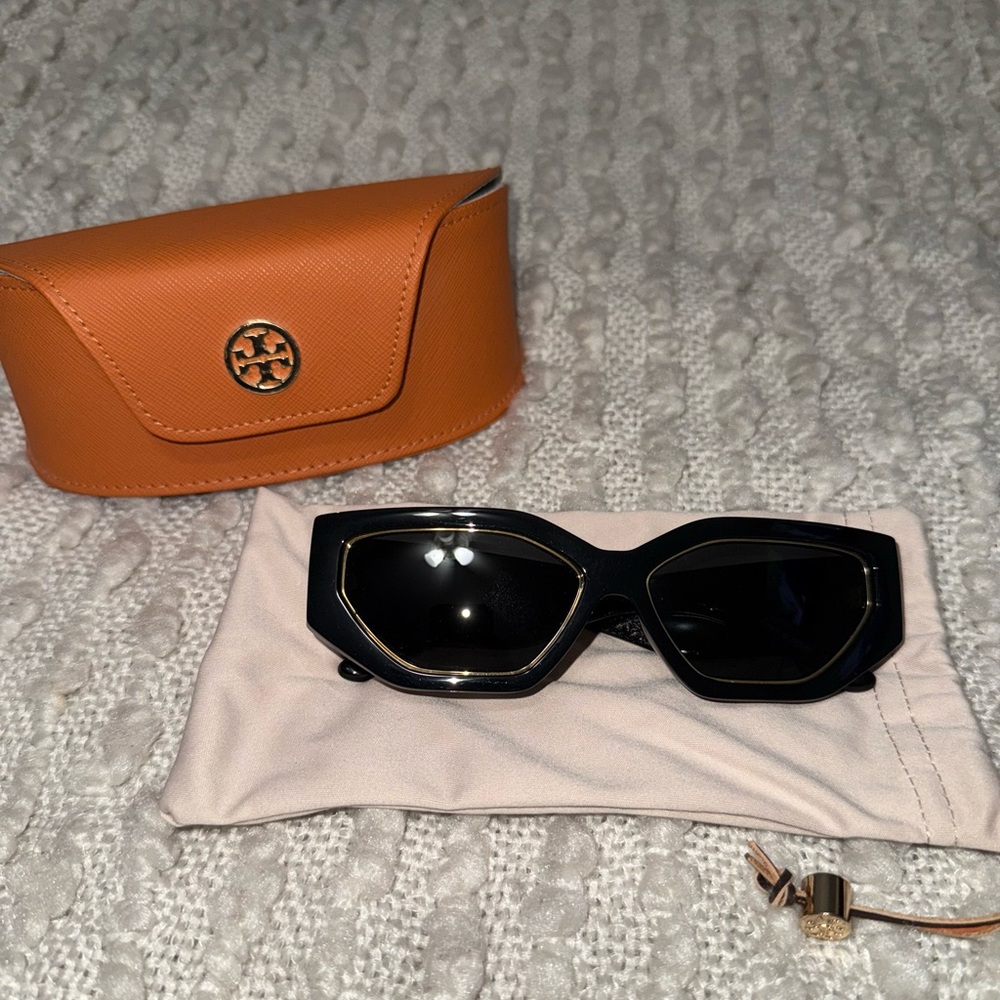 Tory burch Sunglasses